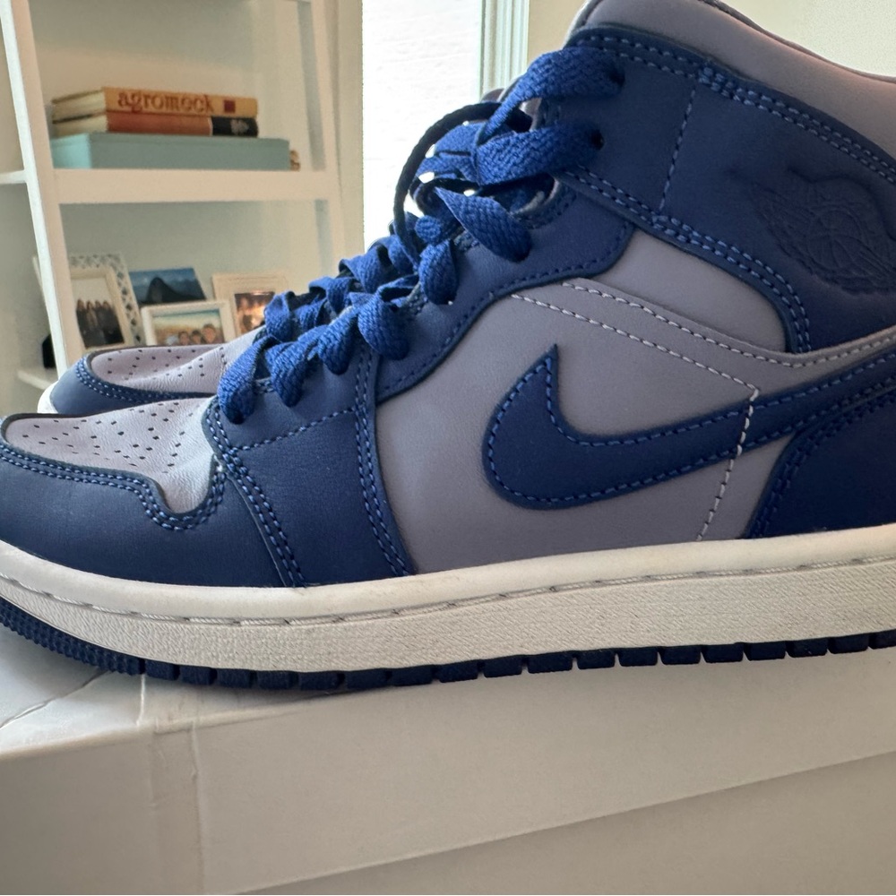 Air Jordan 1 Mid SE Iron Purple/Deep Royal Blue